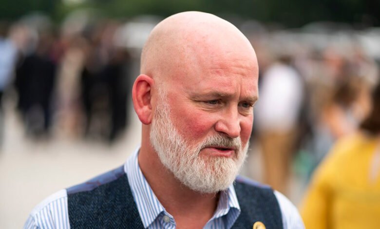 Derrick Van Orden